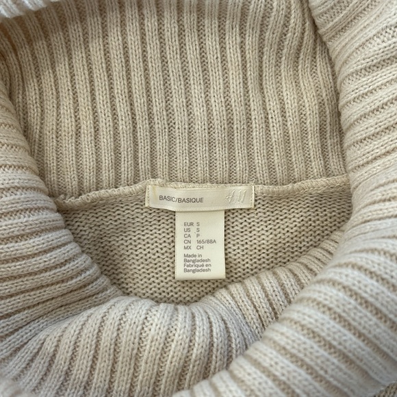 H&M Knit Dress. Size Small - Picture 5 of 5